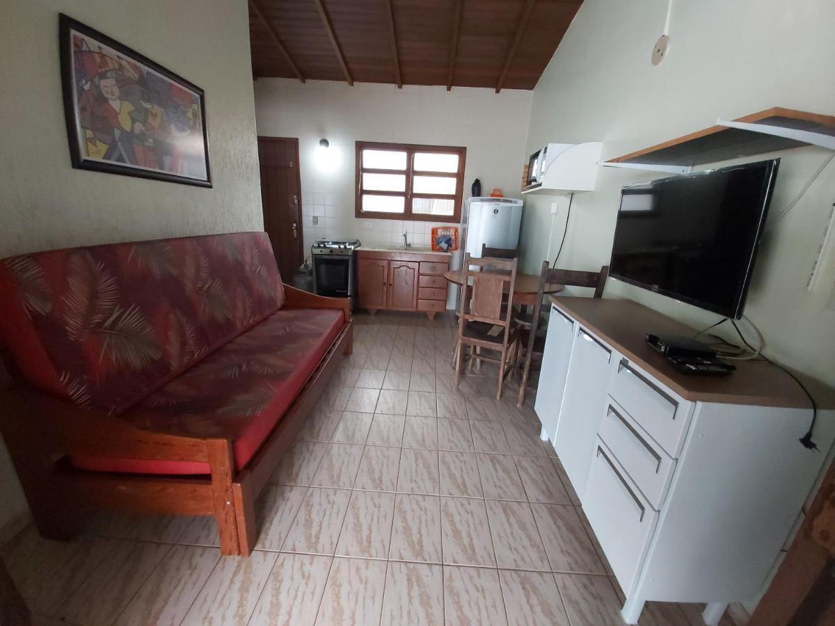 0006.02 - Maranduba - Chale - 1 Dorm - 5 Pess - 3 Quadras Do Mar - Piscina Coletiva - Wifi Villa Ubatuba Luaran gambar